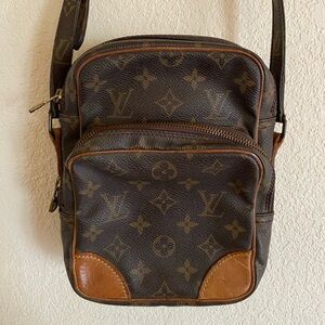 LOUIS VUITTON Amazone Crossbody Handbag Bag in EUC Authentic!